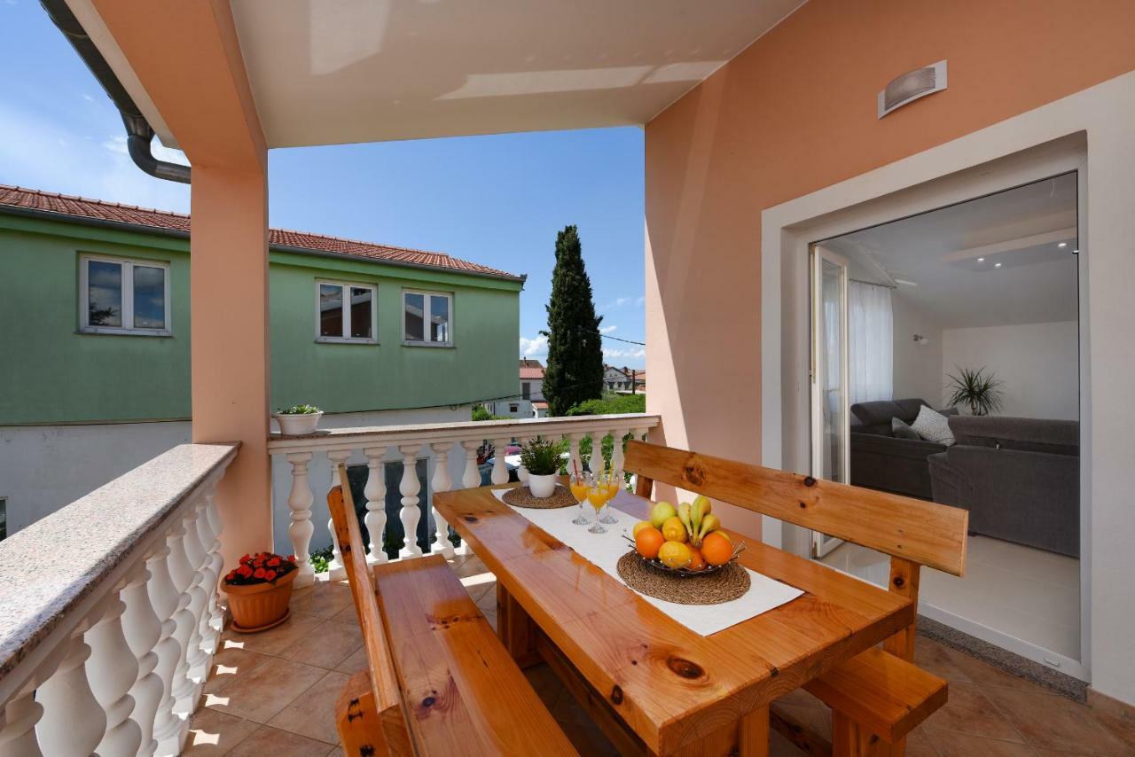 Apartment Monika - Private Terrace & Parking Zadar Eksteriør billede